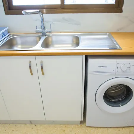 Апартаменты Modern 2bd Near Mall- Internet 1gbps